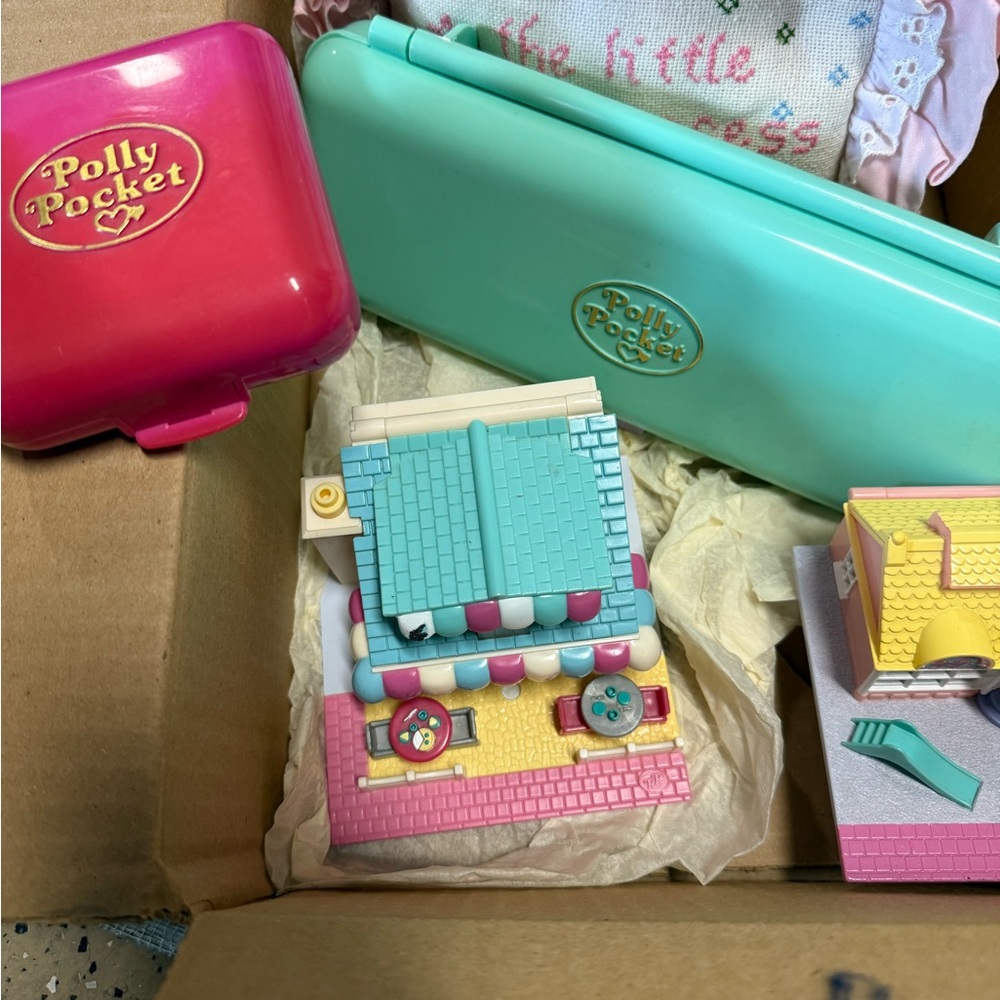 Set of 4 Vintage Polly Pockets